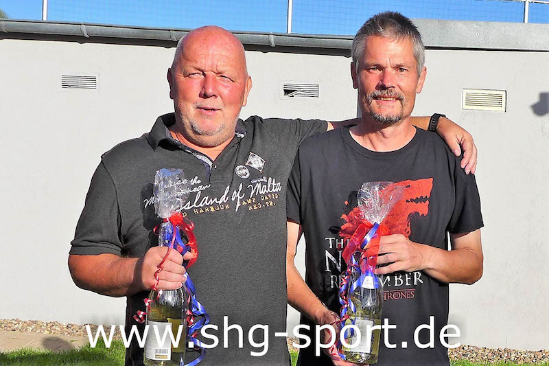 Bernd Thoke (l.) und Stefan Kelm freuten sich über die Vize-Meisterschaft.